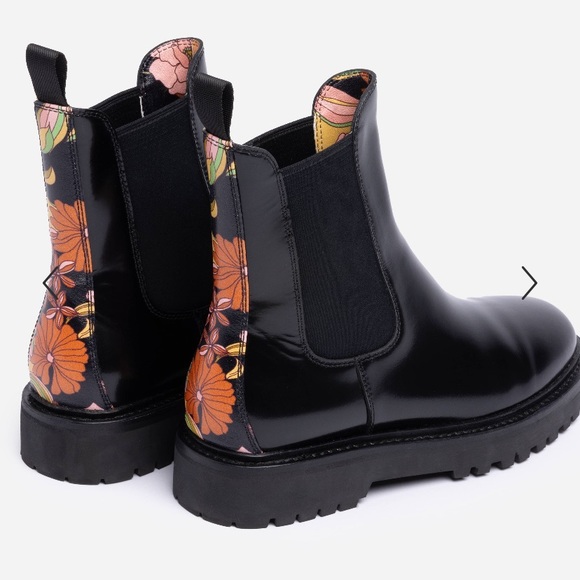 NEW in BOX JOHNNY WAS Black Tate Chelsea Ankle Boot - sz 9.5 / 40 - Picture 3 of 10